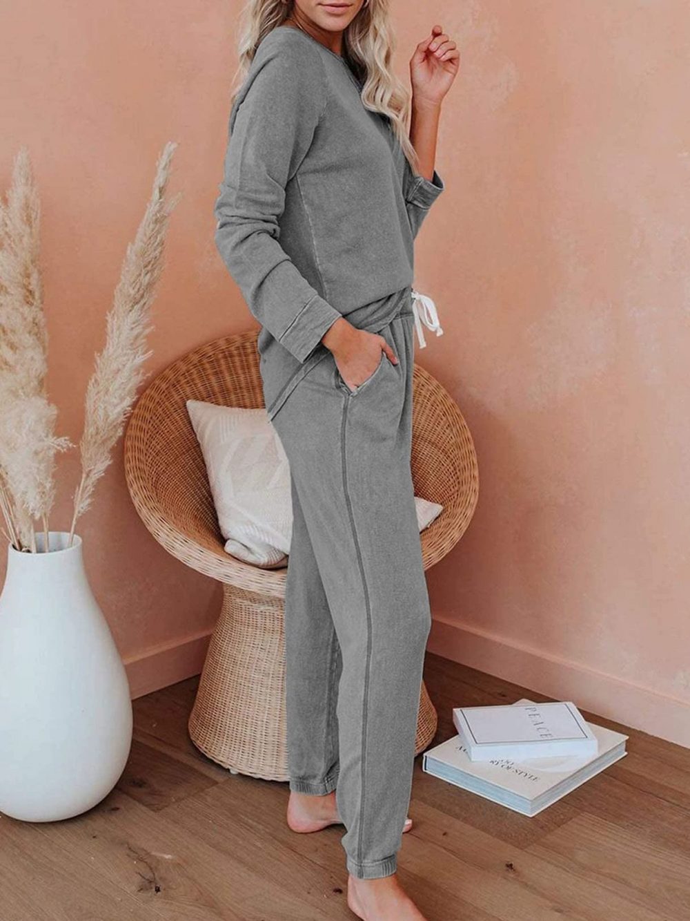 Autumn and Winter Leisure Home Clothing Set - 图片 3