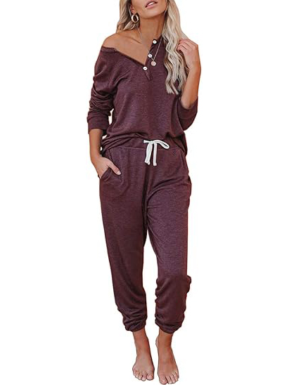 Casual home clothes, can be worn outside