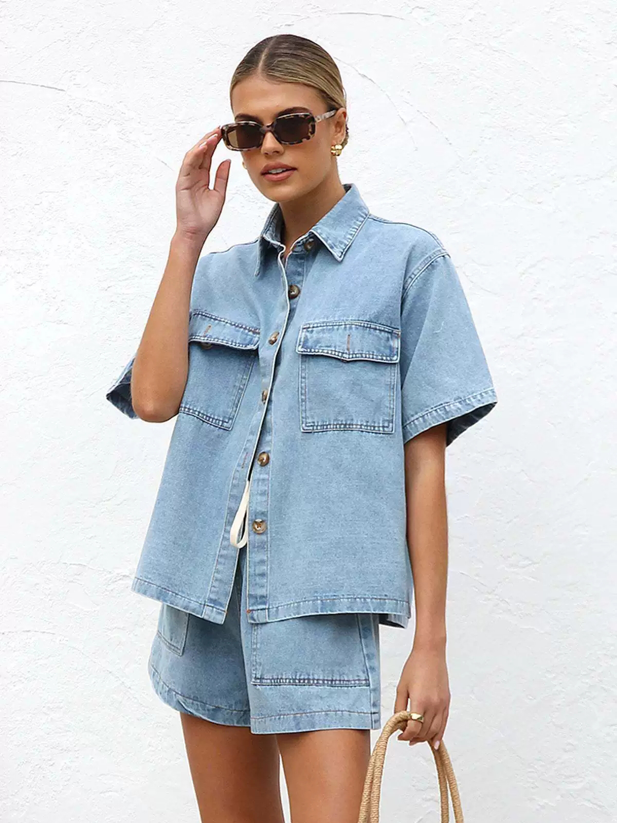 Short sleeved shirt and shorts two-piece set
