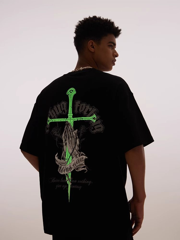Fluorescent Broken Sword Pattern T-shirt(After being illuminated by light, it will light up)