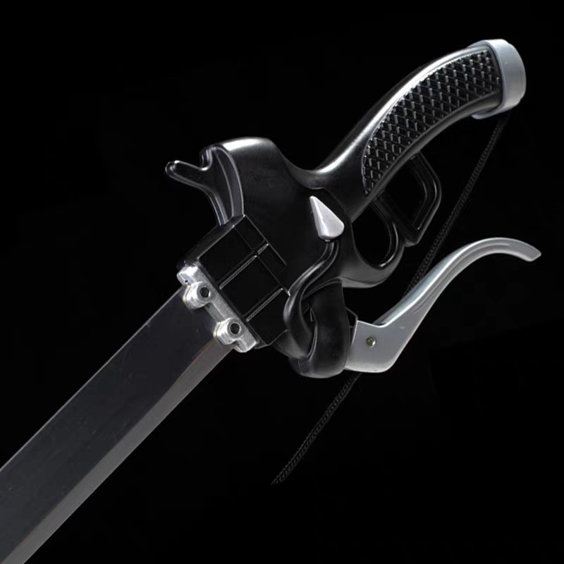 Attack on Titan cosplay prop metal sword - Image 4