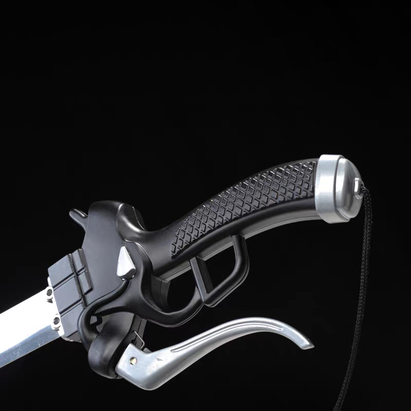 Attack on Titan cosplay prop metal sword - Image 6